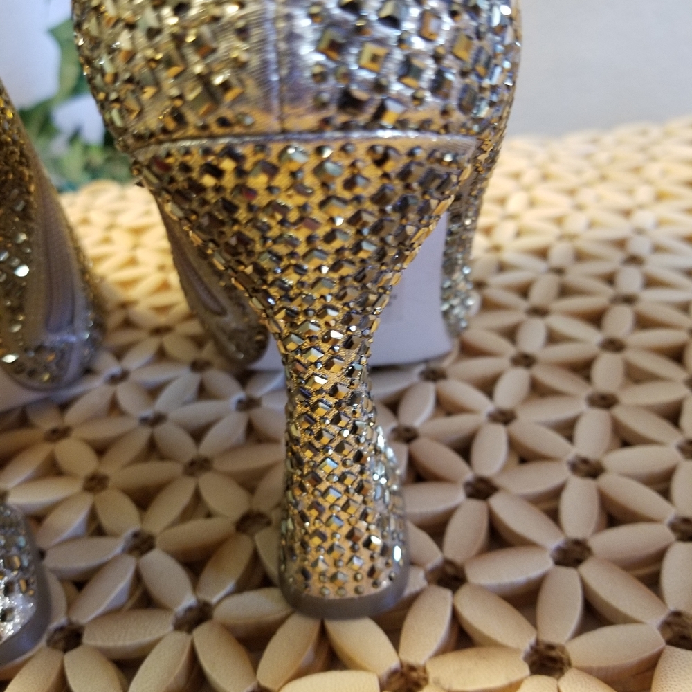 ENCHANTING BOOTS - Picture 9 of 13